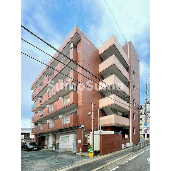 物件外観写真1　(落ち着いた雰囲気の外観です)