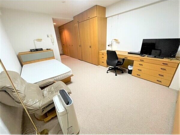 居室(ゆったり過ごせる居間です)