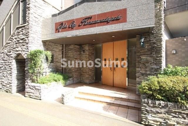 物件外観写真2　(建物の内部です)