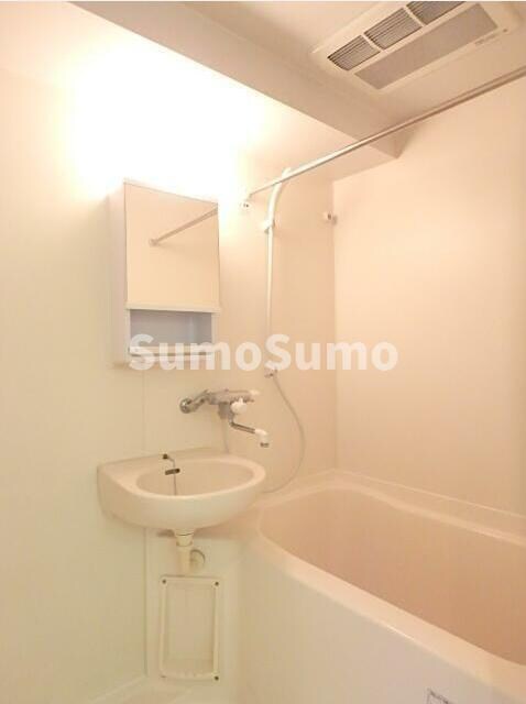 物件内観写真10　(脱衣スペースもあります)