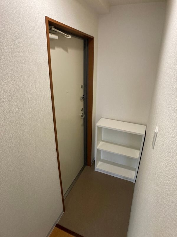 物件内観写真4　(きれいな玄関です)