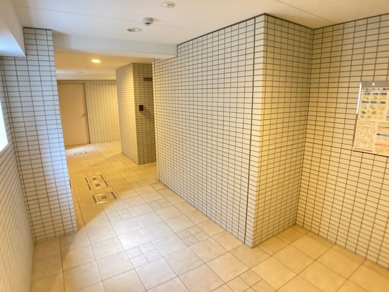 物件外観写真3　(ロビーです)