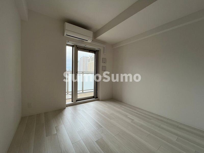 物件内観写真5　(ゆったり過ごせる居間です)