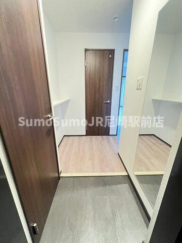 物件内観写真3　(落ち着いた玄関です)