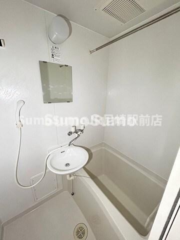 物件内観写真9　(日々の疲れを癒すお風呂付です)