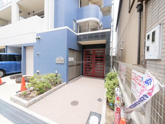 物件外観写真2　(毎日通るエントランスはこのようになっています)