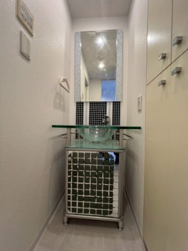 独立洗面台