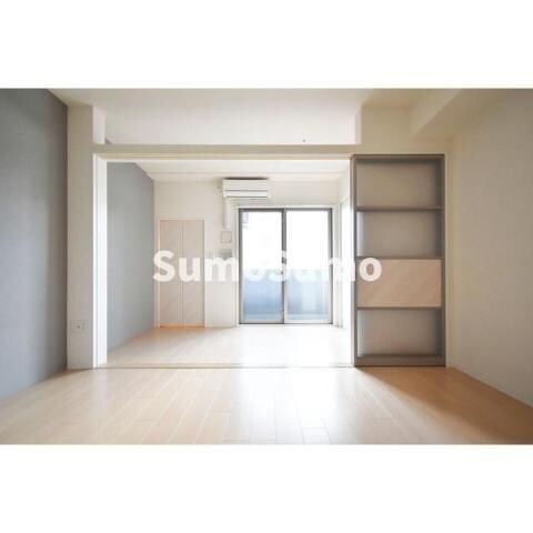 物件内観写真5　(使いやすい居間です)