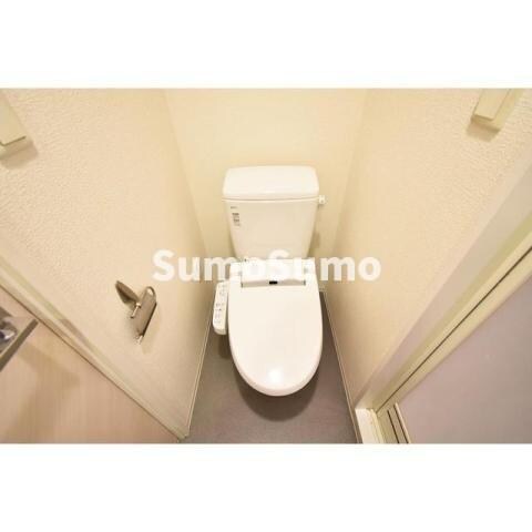 物件内観写真10　(清潔感のあるトイレです)