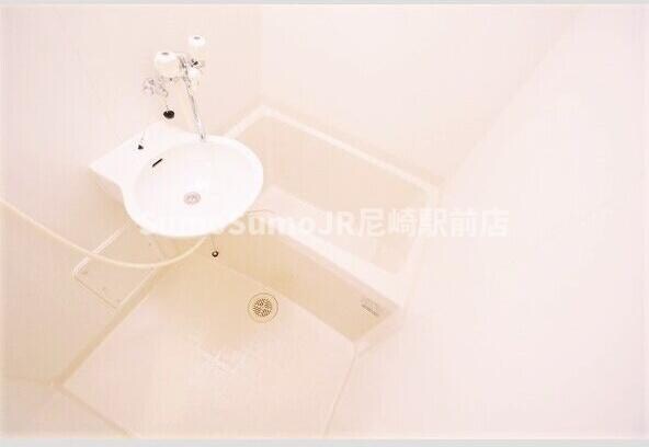 物件内観写真5　(お風呂です)