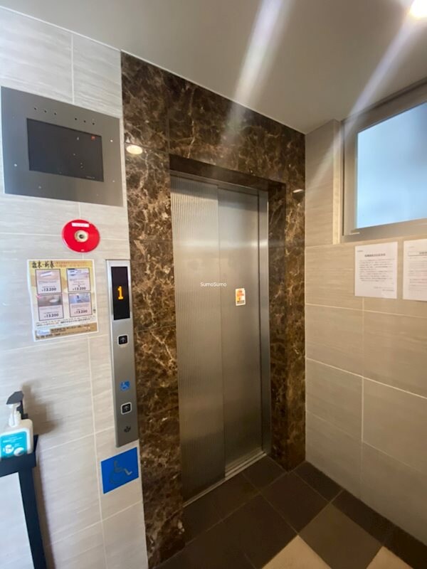 物件外観写真5　(建物の内部です)