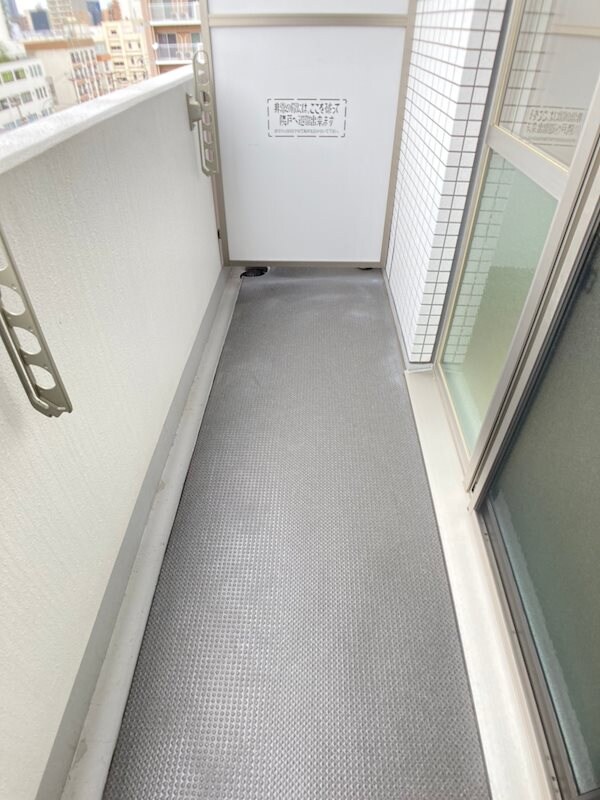 物件内観写真9　(バルコニーがあります)