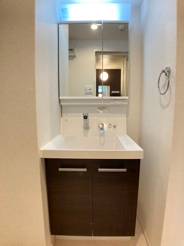 物件内観写真10　(使いやすい洗面所です)