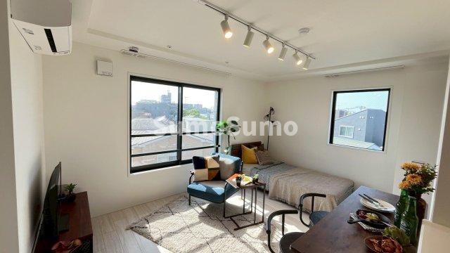 物件内観写真16　(ゆったり過ごせる居間です)