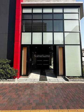 物件外観写真2　(毎日通るエントランスはこのようになっています)