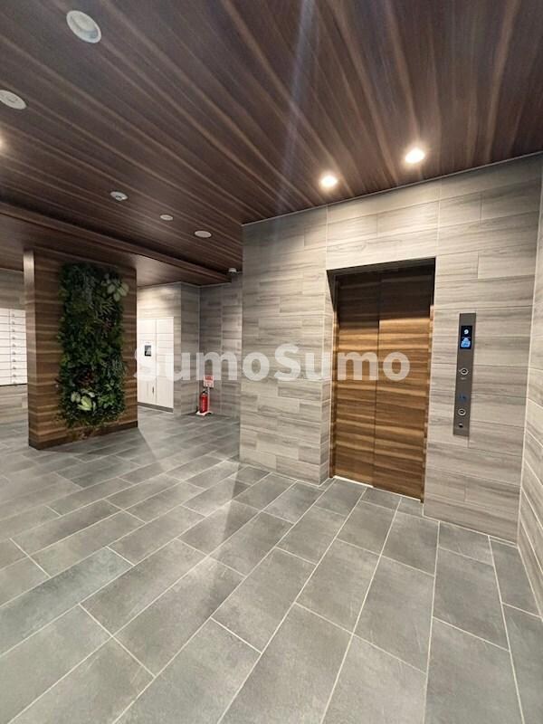 物件外観写真3　(建物の内部です)