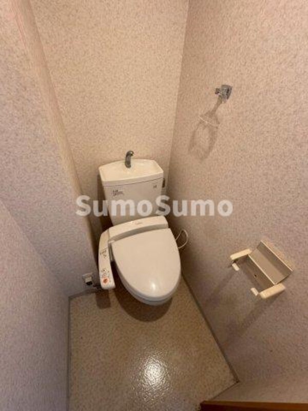 トイレ(シンプルで使いやすいトイレです)
