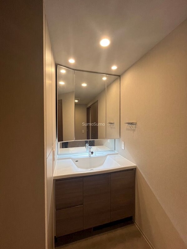 物件内観写真12　(使いやすい洗面所です)