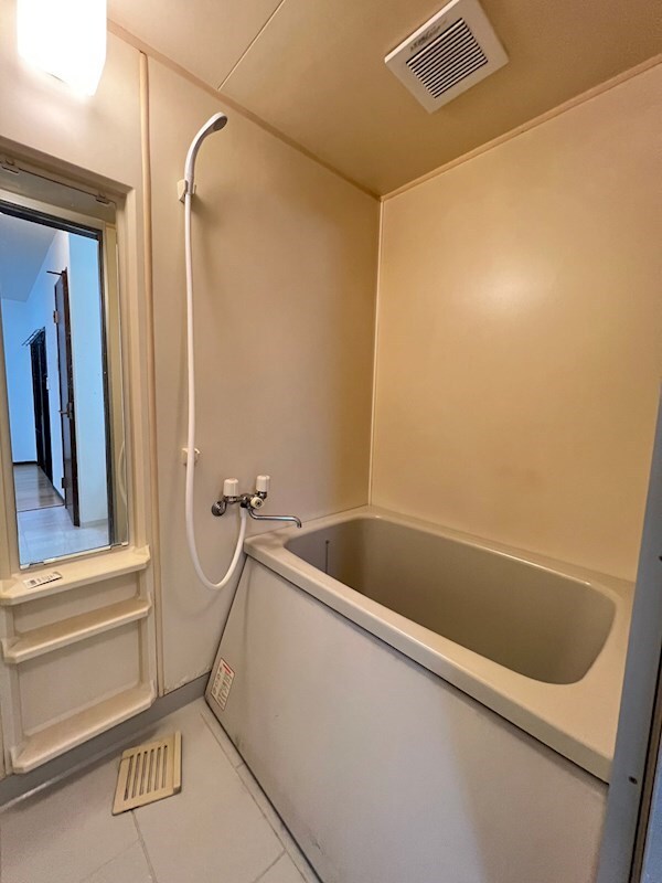物件内観写真9　(お風呂で日々の疲れを落としましょう)