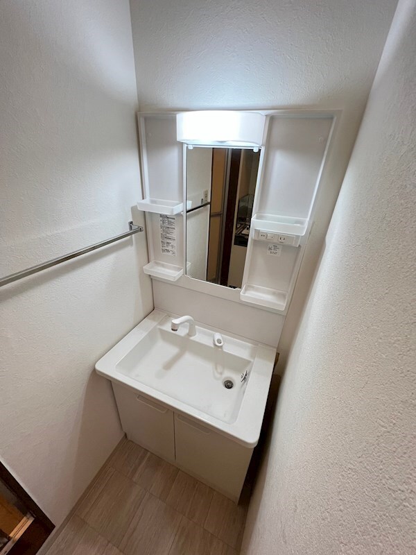 洗面・脱衣所(明るい洗面所です)