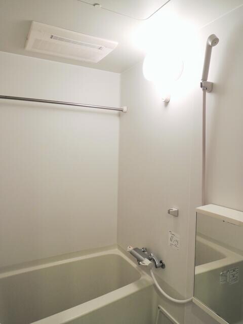 物件内観写真11　( )