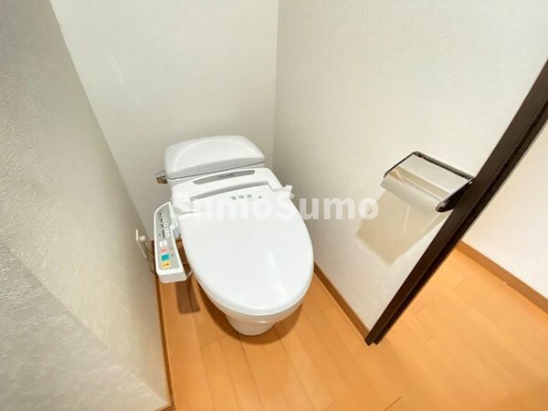 トイレ(ゆったりとした空間のトイレです)