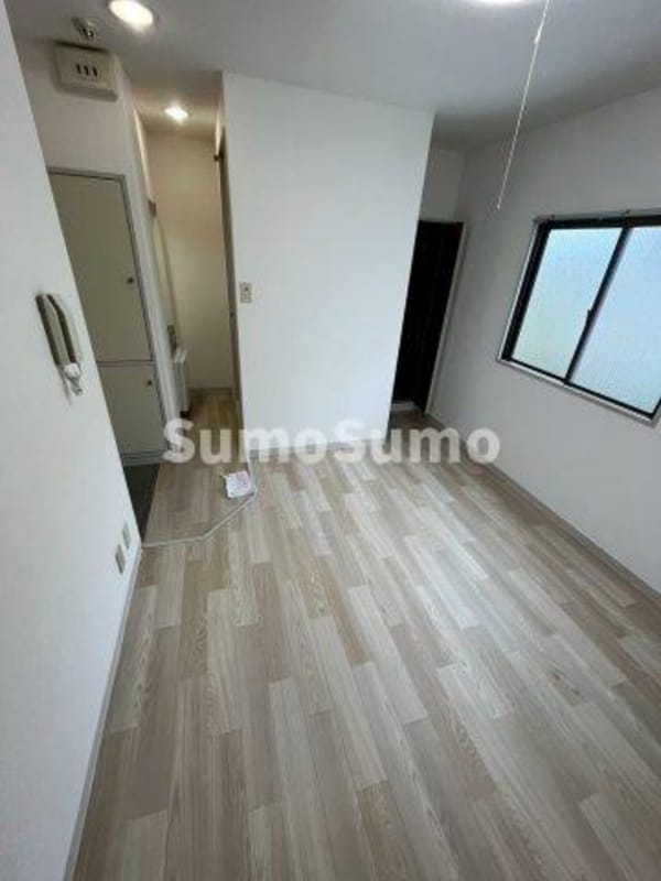 居室(ゆったり過ごせる居間です)