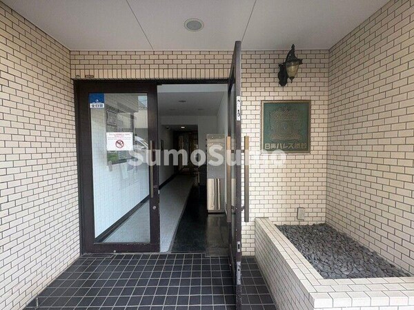 エントランス(建物の内部です)