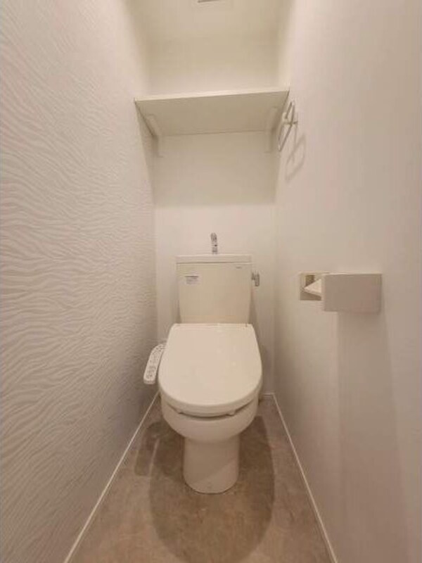 トイレ(ゆったりとした空間のトイレです)