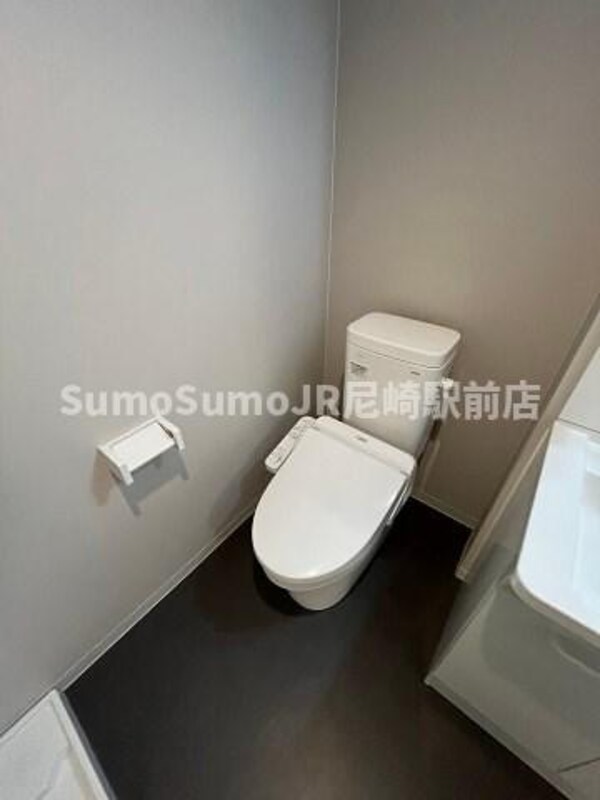 トイレ(シンプルで使いやすいトイレです)