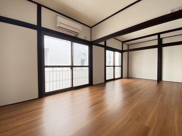 物件内観写真2　( )