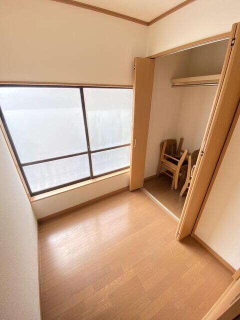 物件内観写真8　( )