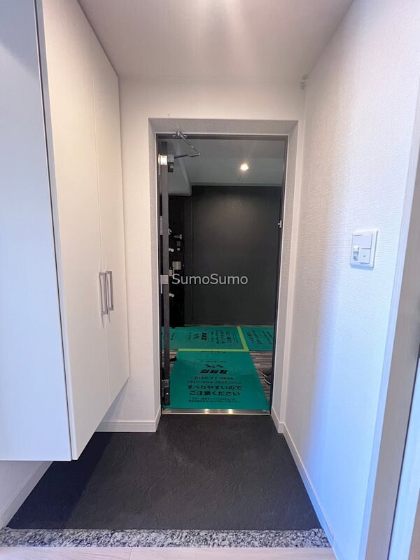 物件内観写真4　(きれいな玄関です)