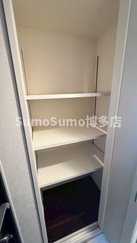 物件内観写真5　(収納があります)