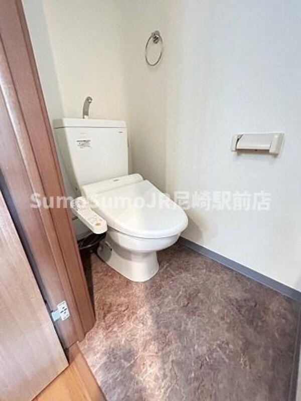 トイレ(シンプルで使いやすいトイレです)