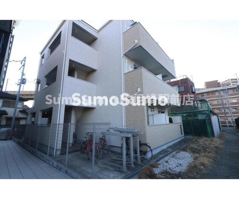 物件外観写真1　(きれいな外観です)