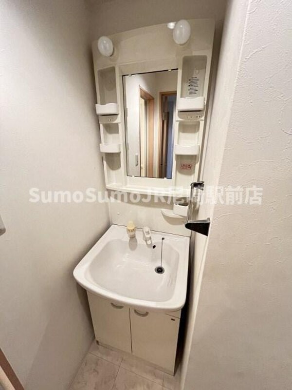 独立洗面台(使いやすい独立洗面台です)