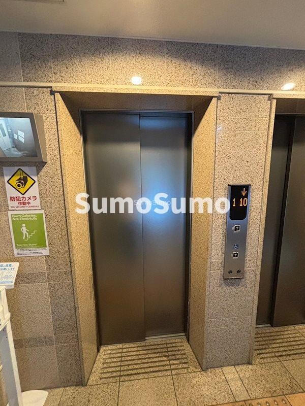 物件外観写真3　(落ち着いたロビーです)