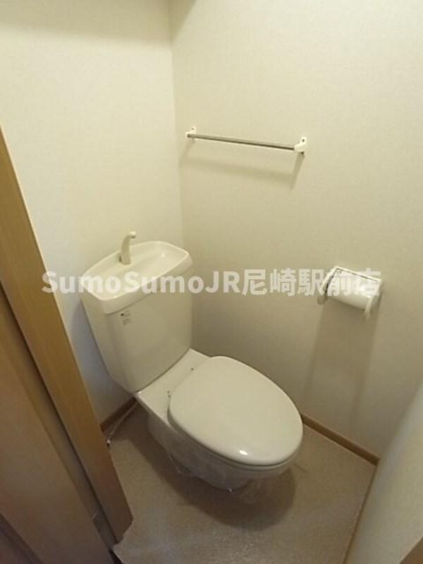 トイレ(ゆったりとした空間のトイレです)