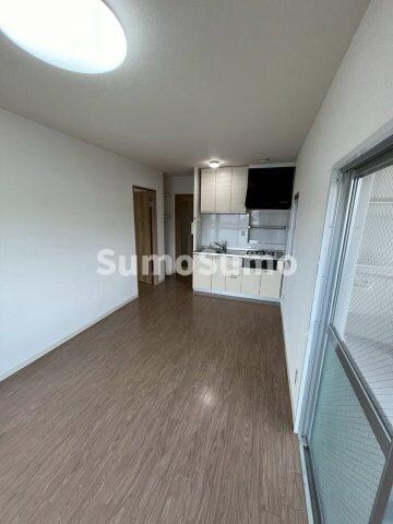 物件内観写真9　(リビングです)