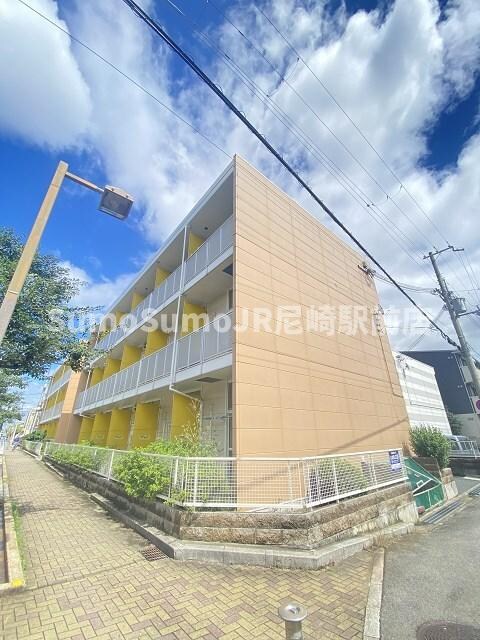 物件外観写真1　(おしゃれな外観です)