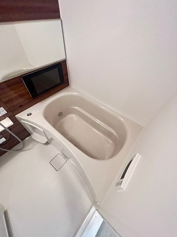 物件内観写真13　(日々の暮らしに欠かせないお風呂です)