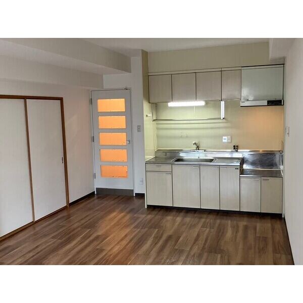 物件内観写真8　(使いやすいキッチンです)