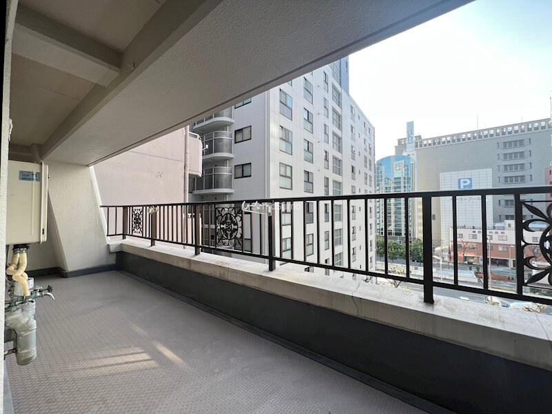 物件内観写真11　(バルコニーがあります)