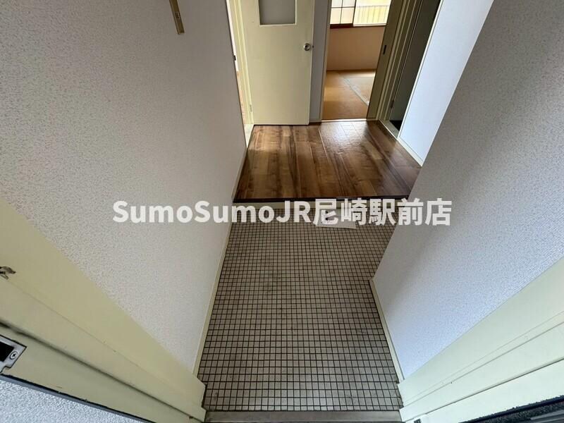 物件内観写真3　(玄関です)