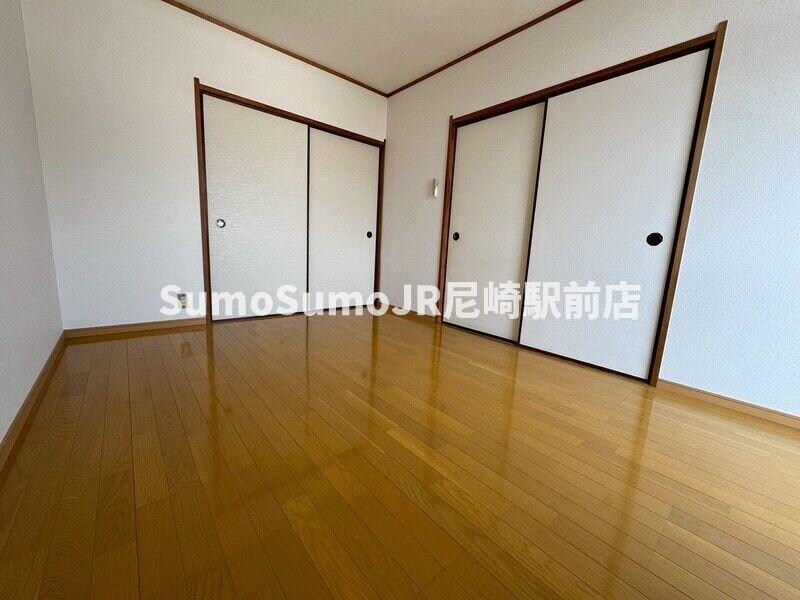 物件内観写真6　(ゆったり過ごせる居間です)