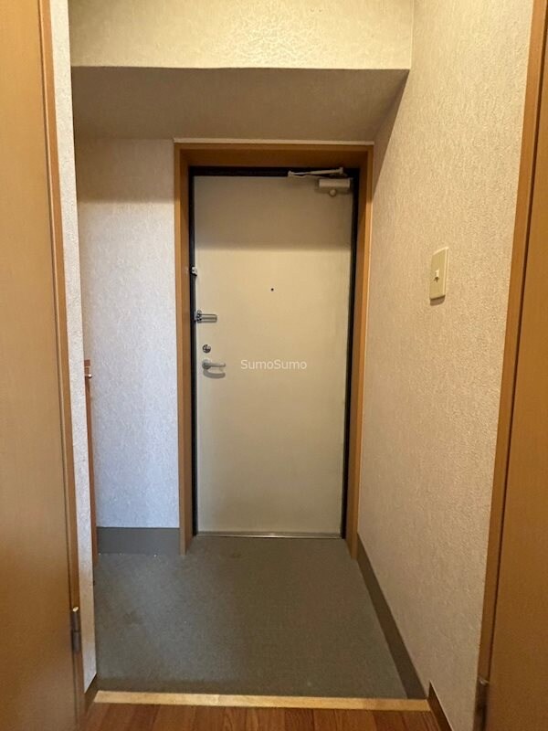 玄関(収納もある玄関です)