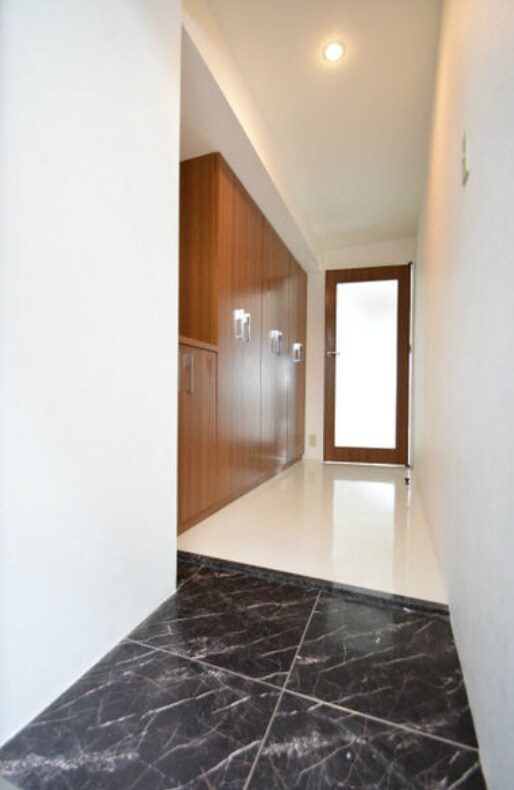 物件内観写真4　(玄関です)