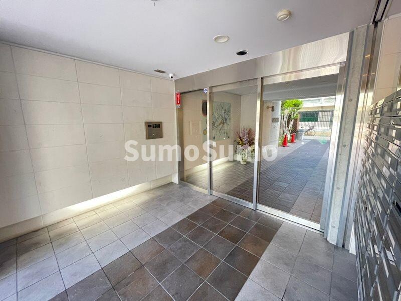 物件外観写真2　(毎日通るエントランスはこのようになっています)