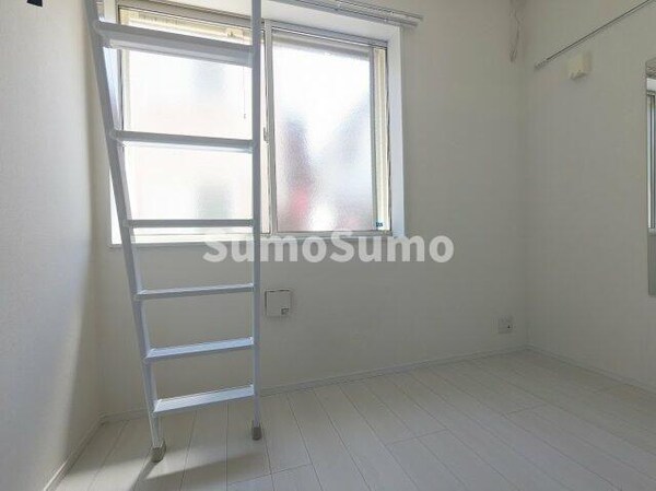 寝室(使い勝手のいい寝室です)